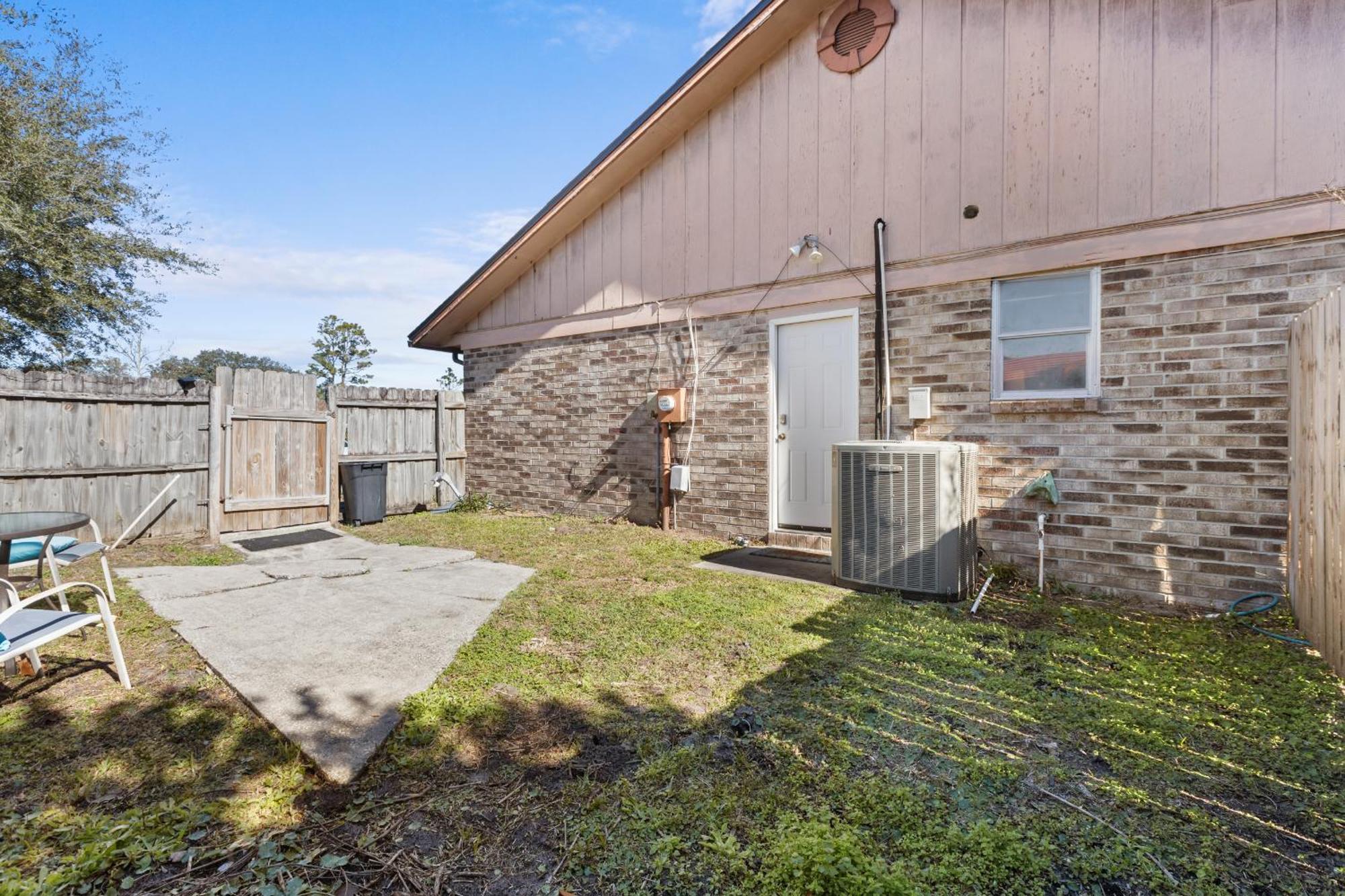 Pet Friendly Large Studio With Free Wi-Fi In Great Location! Orange Park Exterior photo