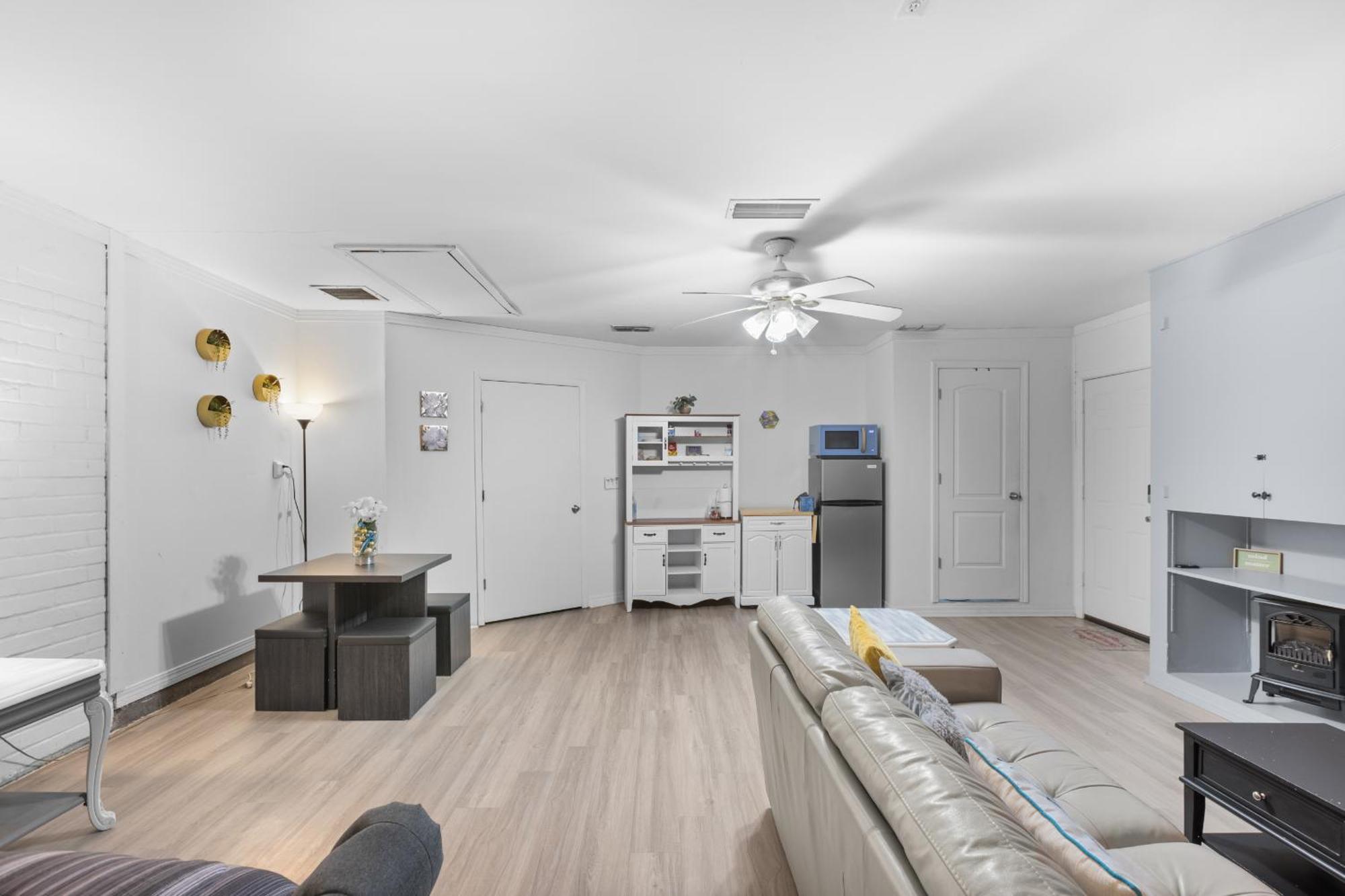 Pet Friendly Large Studio With Free Wi-Fi In Great Location! Orange Park Exterior photo